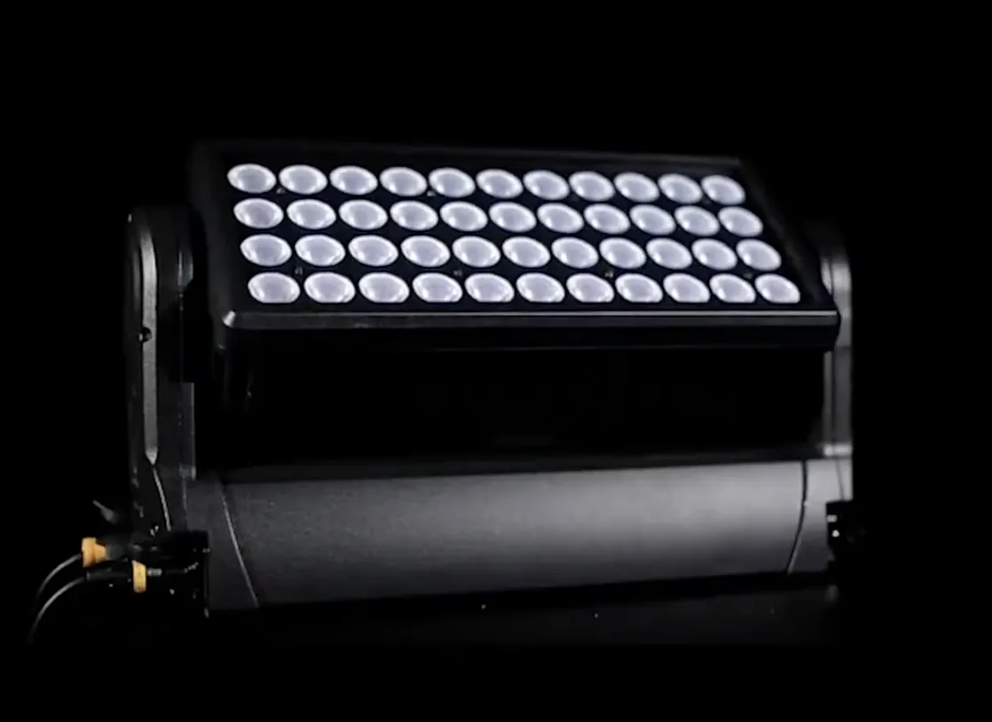 PANNEAU LED ARCHITECTURAL 440 W TILT MOTORISE
